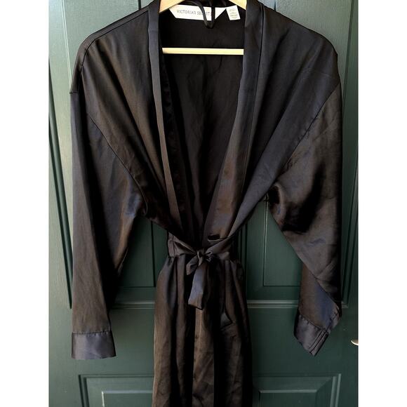 VTG Victoria's Secret One Size Vintage 1990's Black Satin Kimono with Tie Belt - Picture 1 of 5